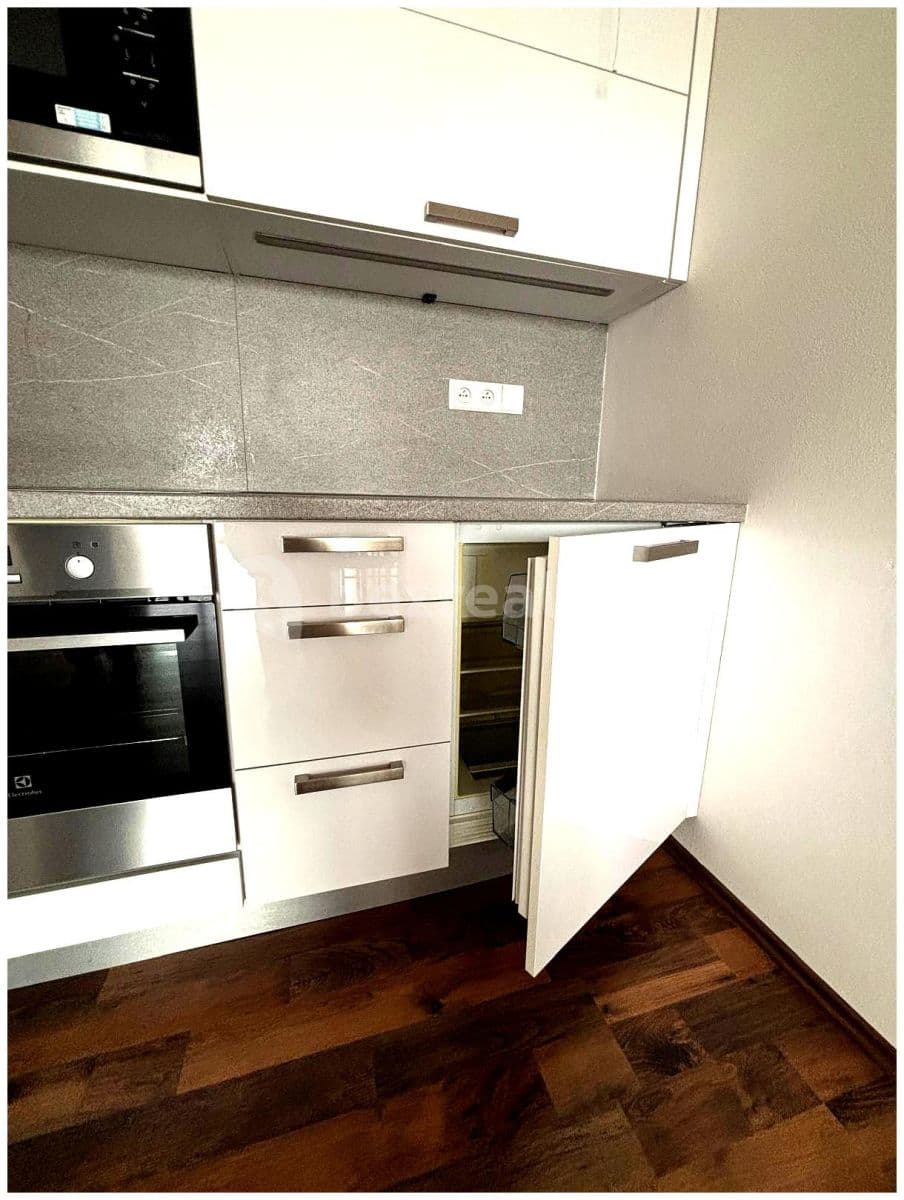 Pronájem bytu 2+kk 80 m², Kotíkovská, Plzeň, Plzeňský kraj Pronájem bytu 2+kk 80 m², Kotíkovská, Plzeň, Plzeňský kraj