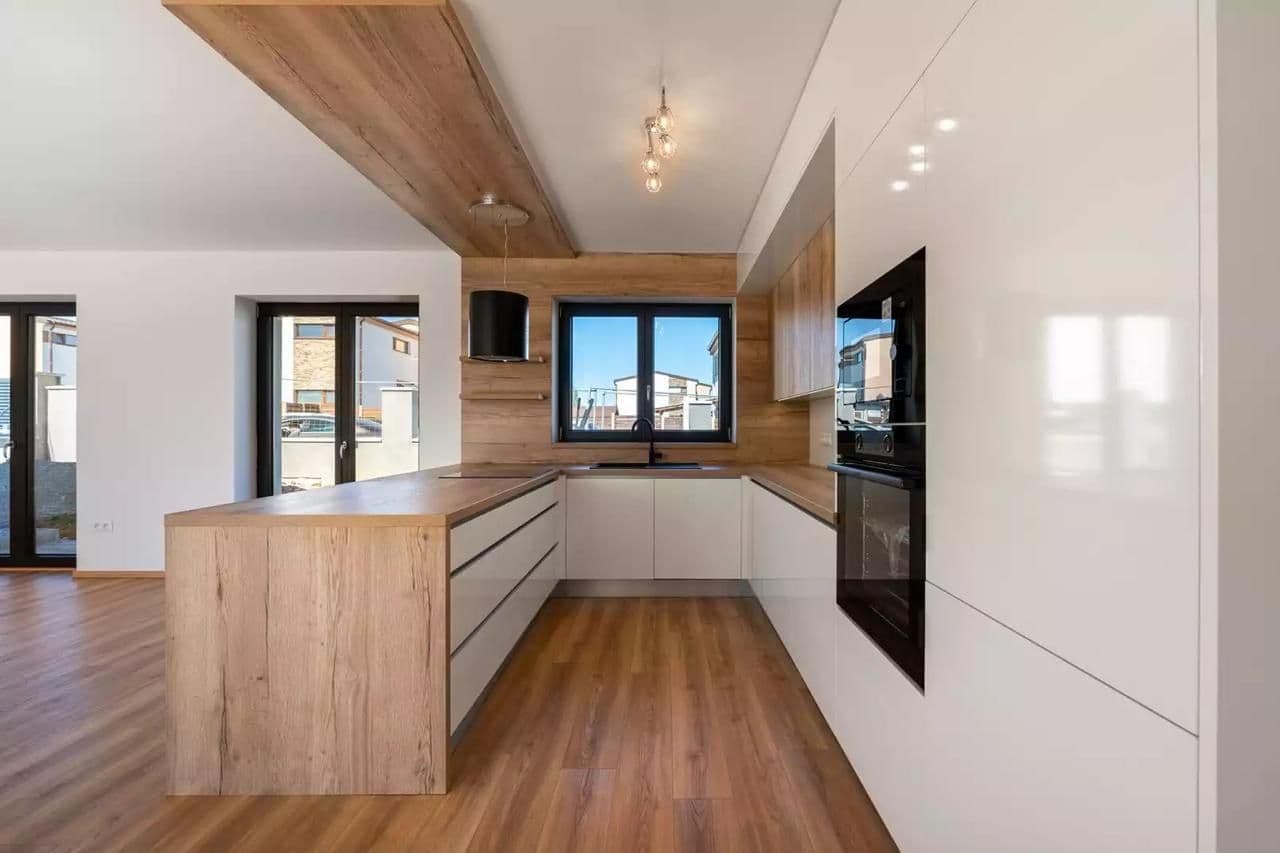 Prodej domu 180 m², pozemek 835 m², Pomněnková, Mukařov, Středočeský kraj Prodej domu 180 m², pozemek 835 m², Pomněnková, Mukařov, Středočeský kraj