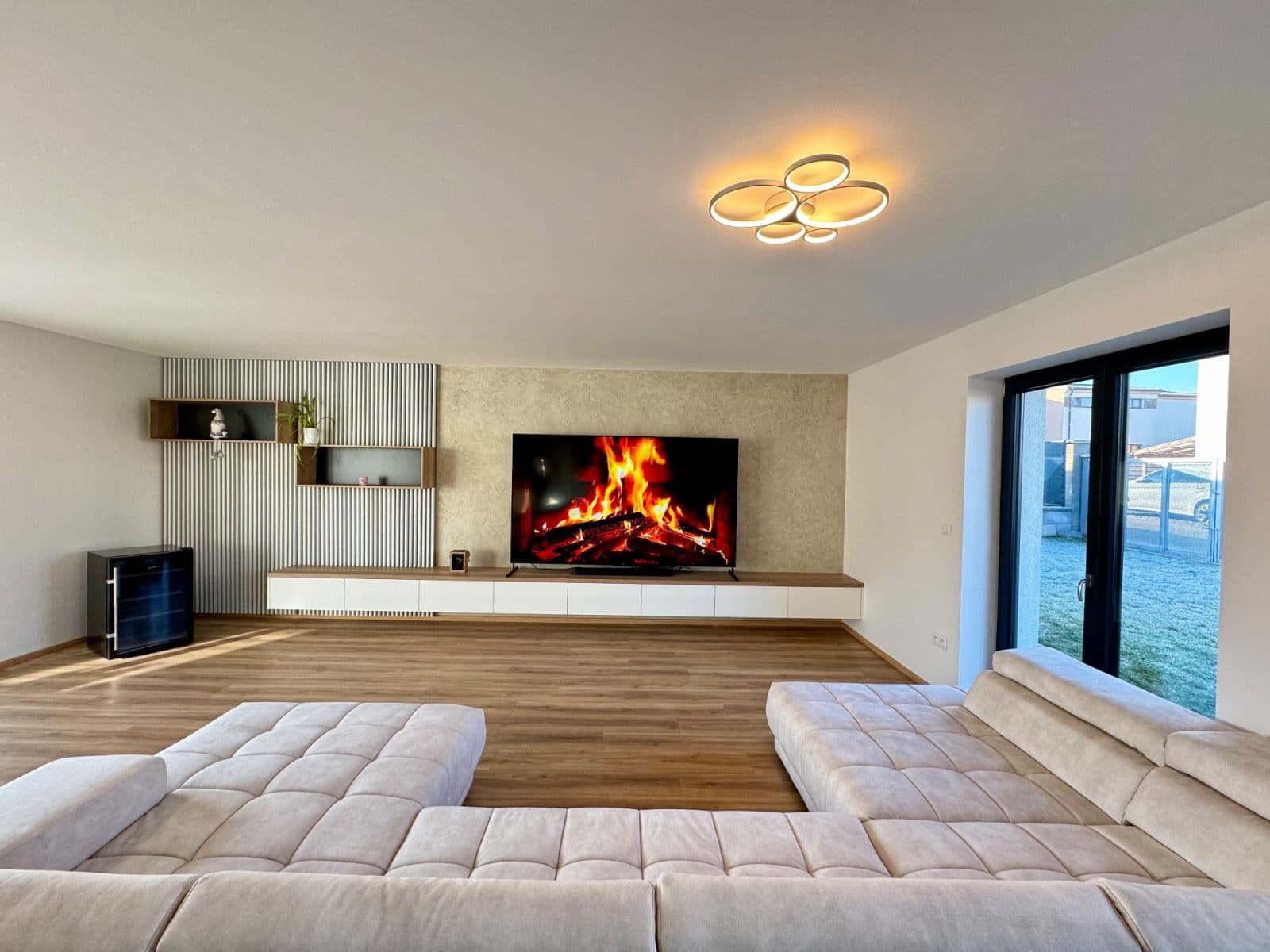 Prodej domu 180 m², pozemek 835 m², Pomněnková, Mukařov, Středočeský kraj Prodej domu 180 m², pozemek 835 m², Pomněnková, Mukařov, Středočeský kraj