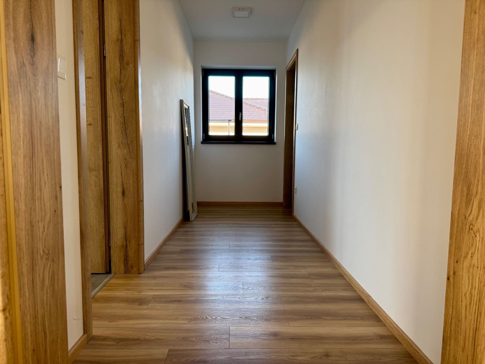 Prodej domu 180 m², pozemek 835 m², Pomněnková, Mukařov, Středočeský kraj Prodej domu 180 m², pozemek 835 m², Pomněnková, Mukařov, Středočeský kraj