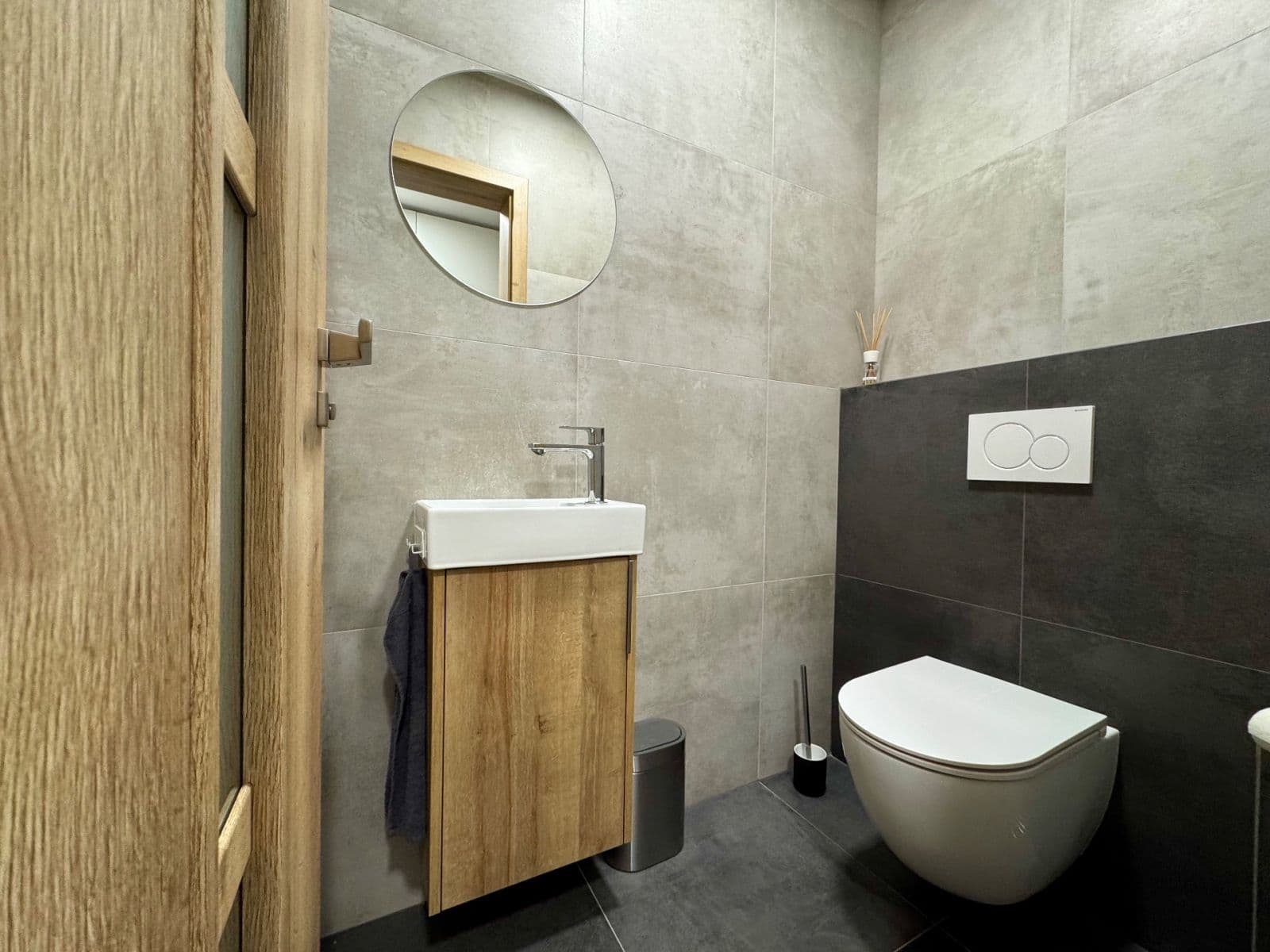 Prodej domu 180 m², pozemek 835 m², Pomněnková, Mukařov, Středočeský kraj Prodej domu 180 m², pozemek 835 m², Pomněnková, Mukařov, Středočeský kraj