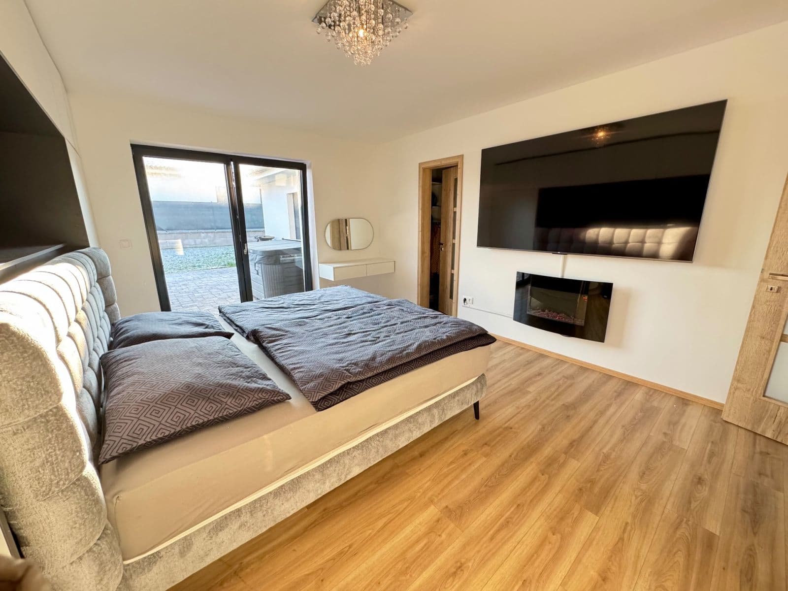 Prodej domu 180 m², pozemek 835 m², Pomněnková, Mukařov, Středočeský kraj Prodej domu 180 m², pozemek 835 m², Pomněnková, Mukařov, Středočeský kraj