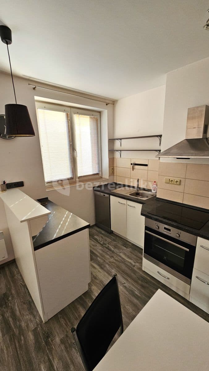 Pronájem bytu 2+kk 45 m², Humpolecká, Praha, Praha Pronájem bytu 2+kk 45 m², Humpolecká, Praha, Praha