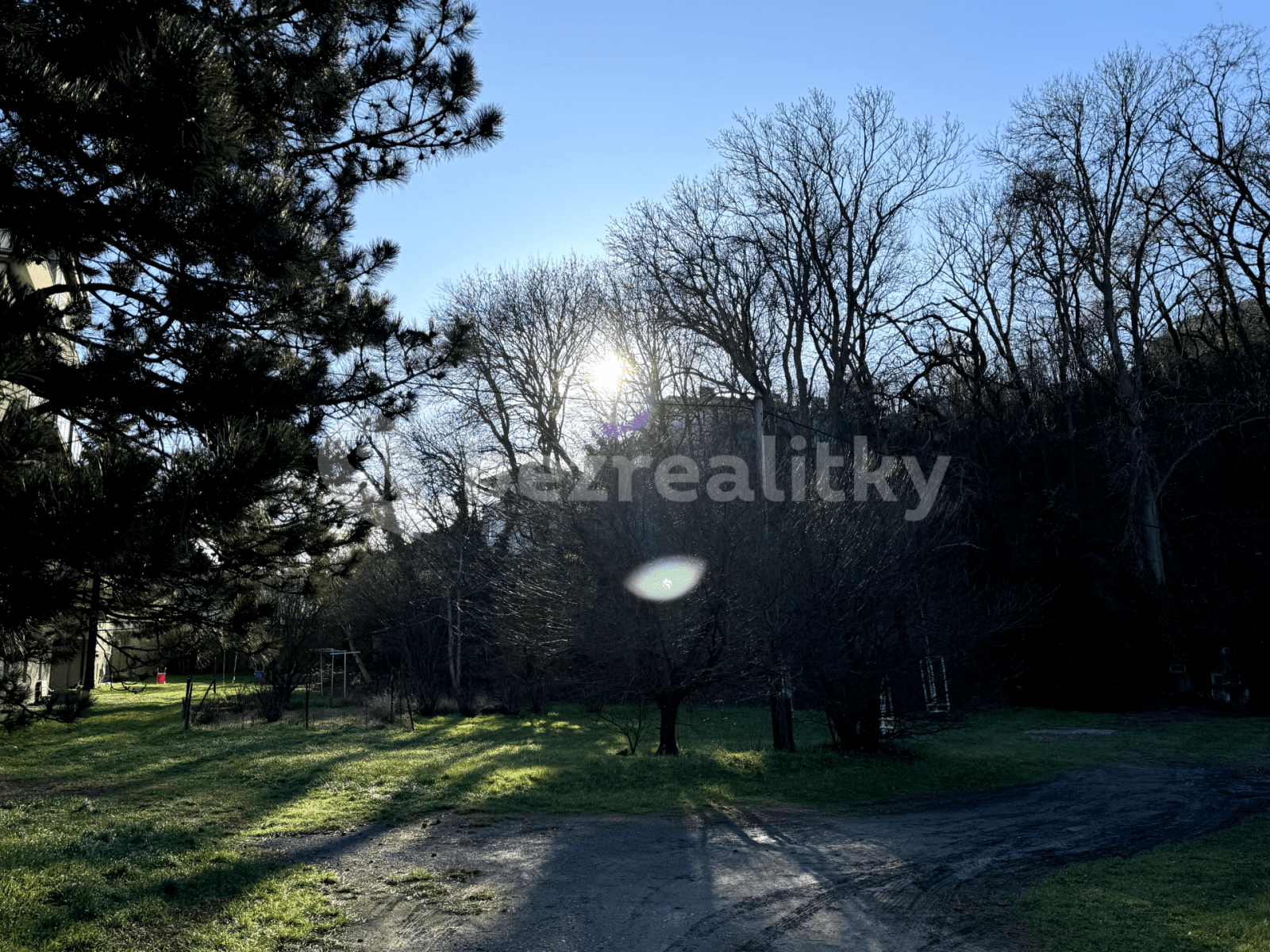 Pronájem bytu 2+1 50 m², Lovinského, Bratislava - mestská časť Staré Mesto, Bratislavský kraj Pronájem bytu 2+1 50 m², Lovinského, Bratislava - mestská časť Staré Mesto, Bratislavský kraj