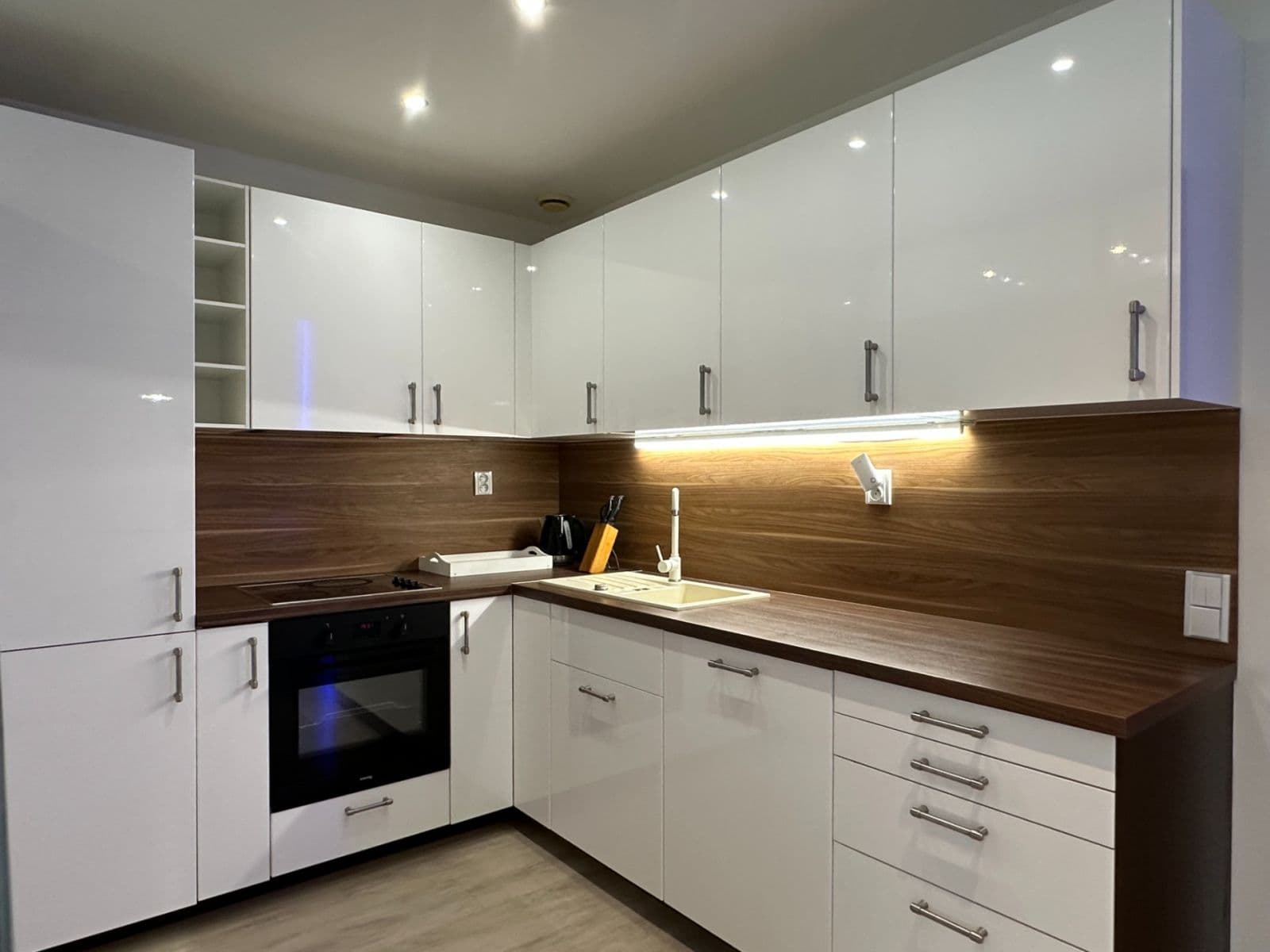 Pronájem bytu 2+kk 58 m², Soukenická, Brno, Jihomoravský kraj Pronájem bytu 2+kk 58 m², Soukenická, Brno, Jihomoravský kraj