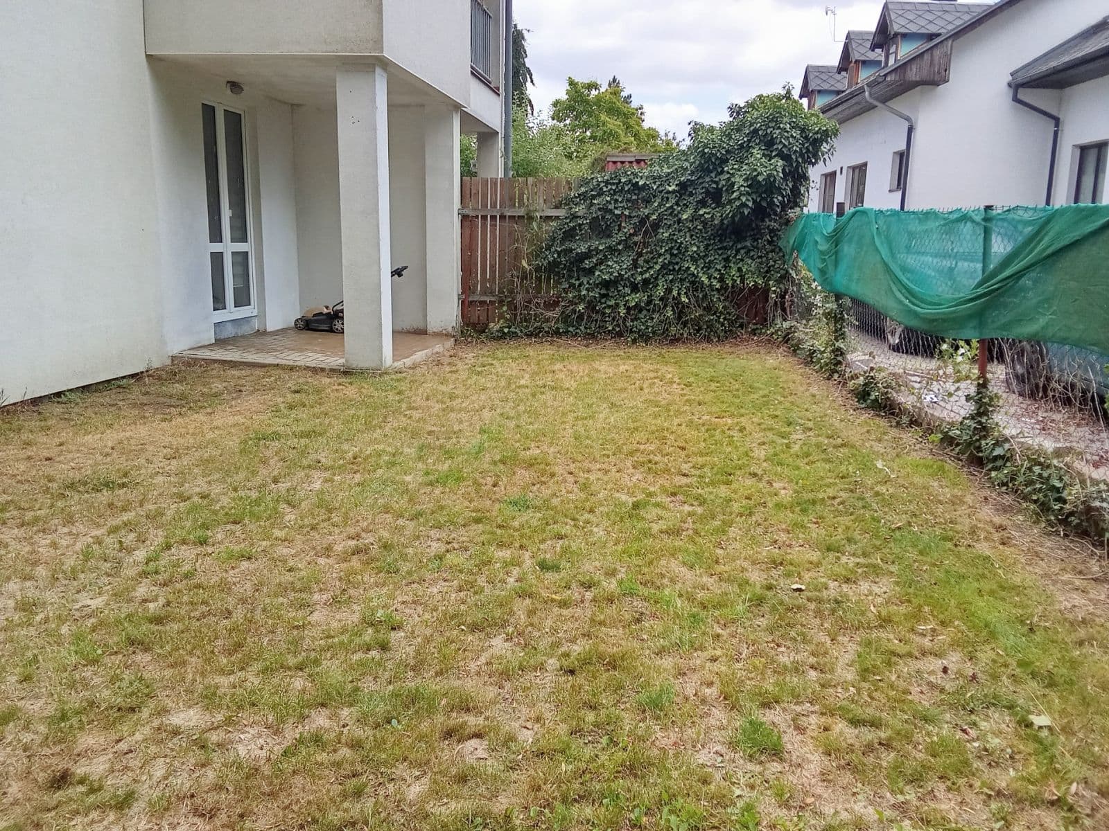 Pronájem bytu 2+kk 62 m², Chmelová, Vestec, Středočeský kraj Pronájem bytu 2+kk 62 m², Chmelová, Vestec, Středočeský kraj