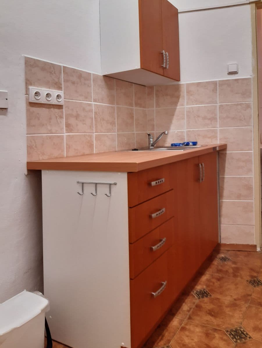 Pronájem kanceláře 100 m², Jaurisova, Praha, Praha Pronájem kanceláře 100 m², Jaurisova, Praha, Praha