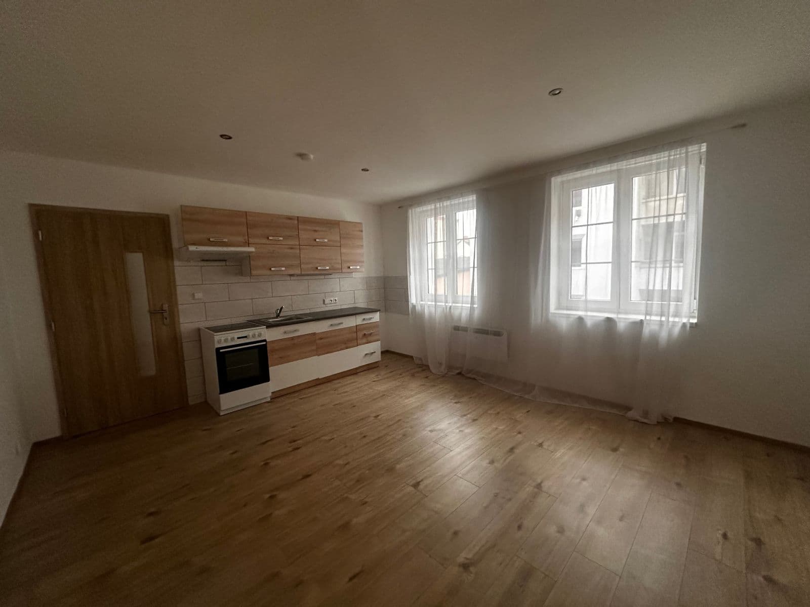 Pronájem bytu 1+kk 27 m², gen. Svobody, Teplice, Ústecký kraj Pronájem bytu 1+kk 27 m², gen. Svobody, Teplice, Ústecký kraj