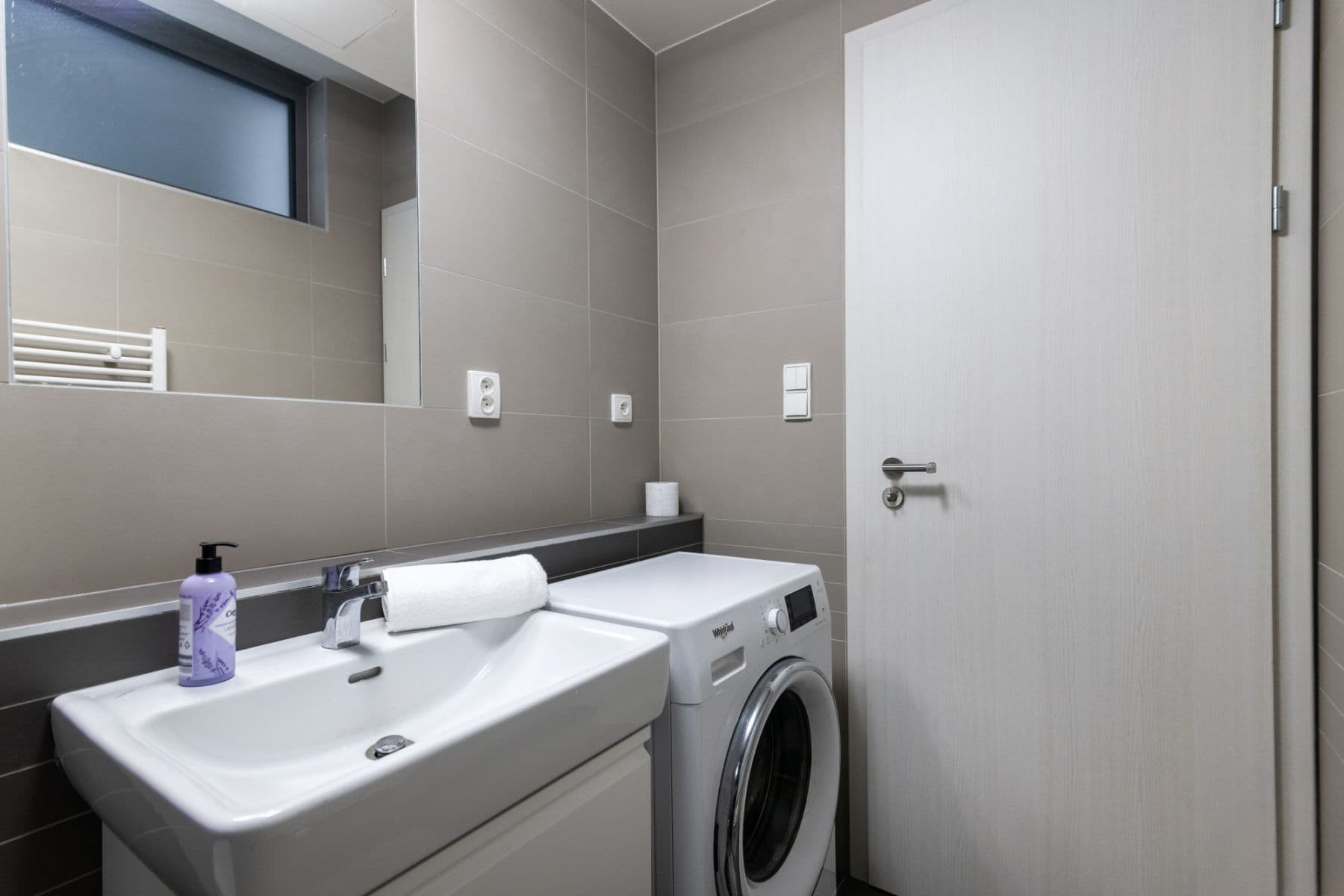 Pronájem bytu 35 m², Hlaváčkova, Praha, Praha Pronájem bytu 35 m², Hlaváčkova, Praha, Praha