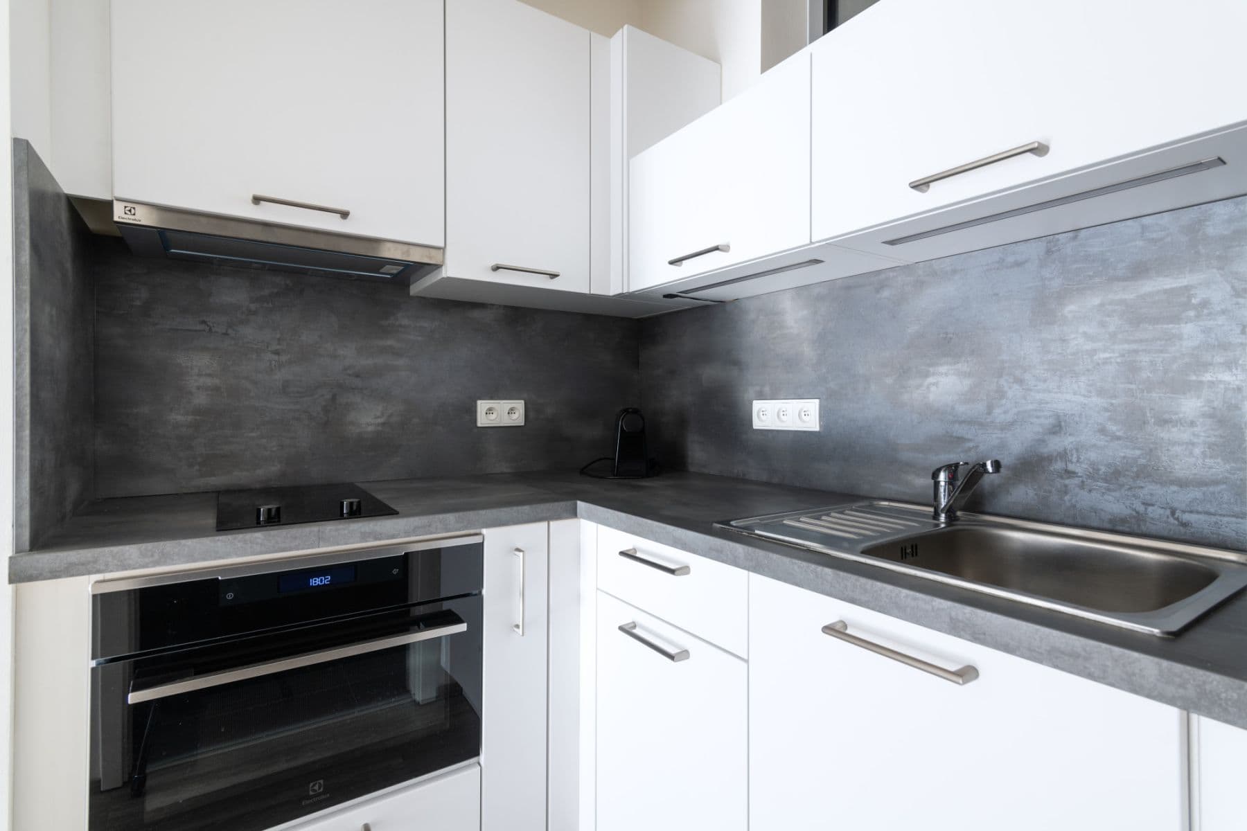 Pronájem bytu 35 m², Hlaváčkova, Praha, Praha Pronájem bytu 35 m², Hlaváčkova, Praha, Praha