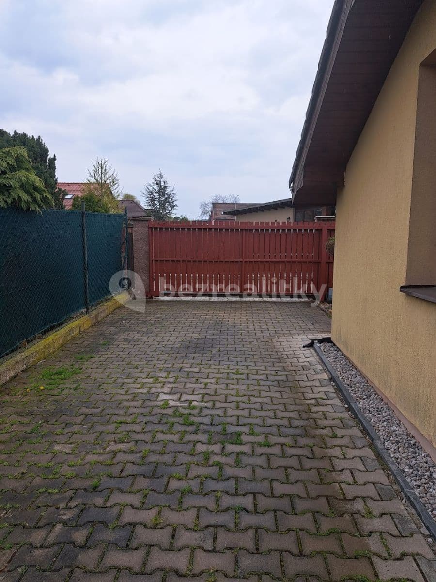 Pronájem domu 130 m², pozemek 697 m², Dlážděná, Postřižín, Středočeský kraj Pronájem domu 130 m², pozemek 697 m², Dlážděná, Postřižín, Středočeský kraj