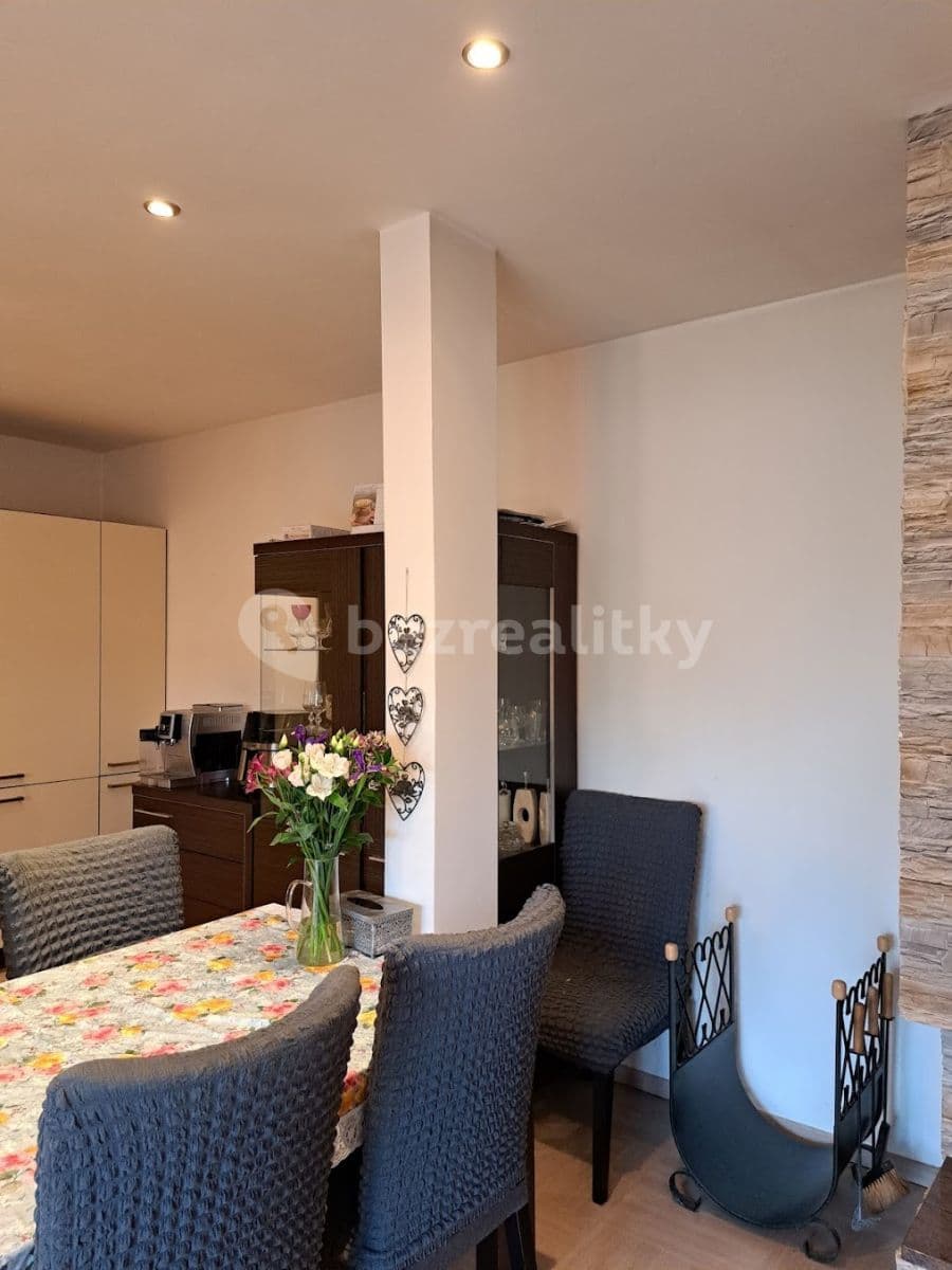 Pronájem domu 130 m², pozemek 697 m², Dlážděná, Postřižín, Středočeský kraj Pronájem domu 130 m², pozemek 697 m², Dlážděná, Postřižín, Středočeský kraj