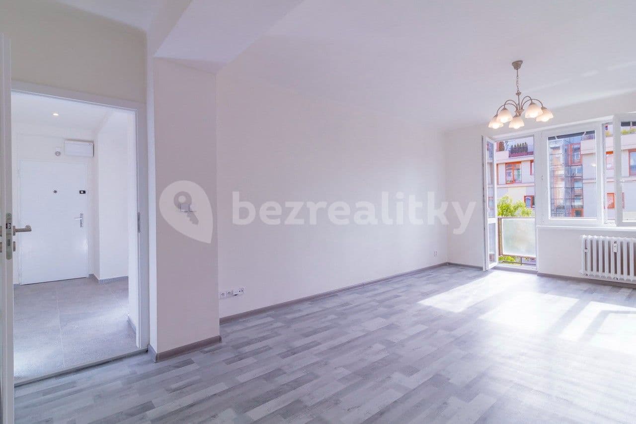 Pronájem bytu 2+1 53 m², Pod Lipami, Praha, Praha Pronájem bytu 2+1 53 m², Pod Lipami, Praha, Praha