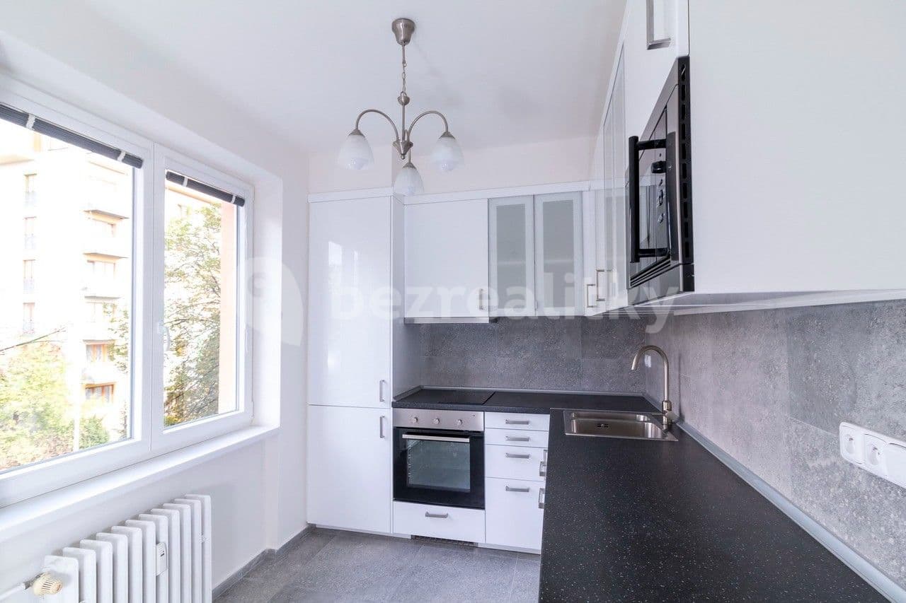 Pronájem bytu 2+1 53 m², Pod Lipami, Praha, Praha Pronájem bytu 2+1 53 m², Pod Lipami, Praha, Praha