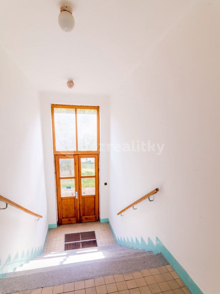 Pronájem bytu 2+1 53 m², Pod Lipami, Praha, Praha Pronájem bytu 2+1 53 m², Pod Lipami, Praha, Praha