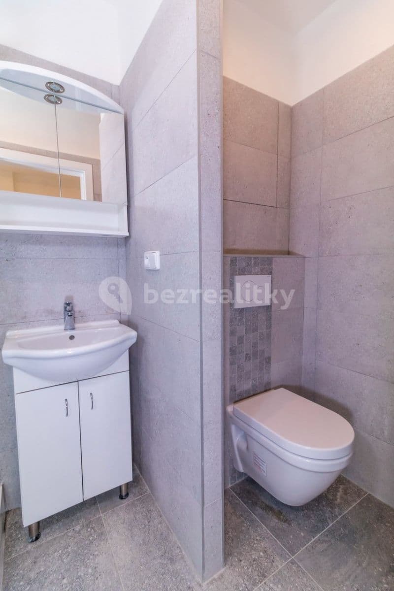 Pronájem bytu 2+1 53 m², Pod Lipami, Praha, Praha Pronájem bytu 2+1 53 m², Pod Lipami, Praha, Praha