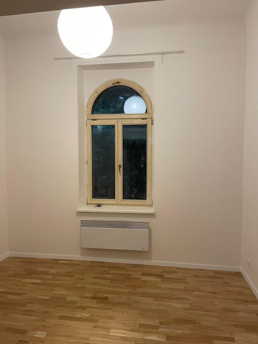 Pronájem bytu 1+kk 19 m², Křížová, Praha, Praha Pronájem bytu 1+kk 19 m², Křížová, Praha, Praha