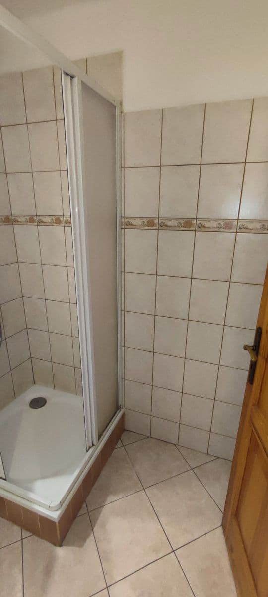 Pronájem bytu 5+1 60 m², Rákosníkova, Neveklov, Středočeský kraj Pronájem bytu 5+1 60 m², Rákosníkova, Neveklov, Středočeský kraj