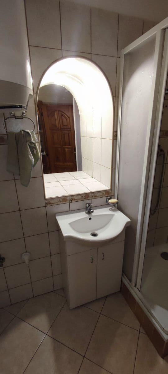 Pronájem bytu 5+1 60 m², Rákosníkova, Neveklov, Středočeský kraj Pronájem bytu 5+1 60 m², Rákosníkova, Neveklov, Středočeský kraj