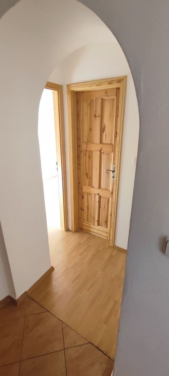 Pronájem bytu 5+1 60 m², Rákosníkova, Neveklov, Středočeský kraj Pronájem bytu 5+1 60 m², Rákosníkova, Neveklov, Středočeský kraj