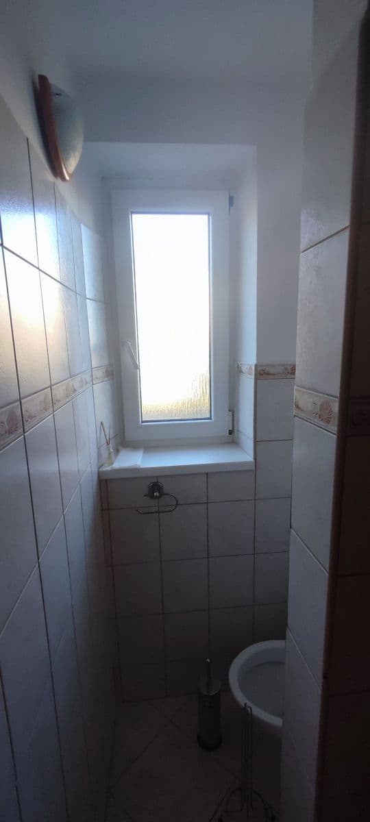 Pronájem bytu 5+1 60 m², Rákosníkova, Neveklov, Středočeský kraj Pronájem bytu 5+1 60 m², Rákosníkova, Neveklov, Středočeský kraj