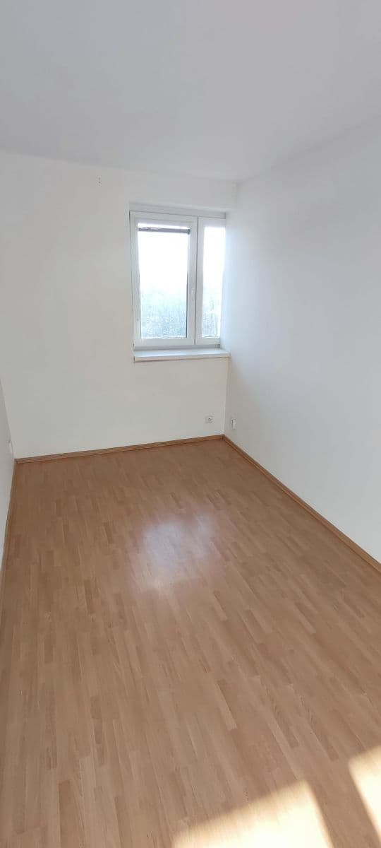 Pronájem bytu 5+1 60 m², Rákosníkova, Neveklov, Středočeský kraj Pronájem bytu 5+1 60 m², Rákosníkova, Neveklov, Středočeský kraj