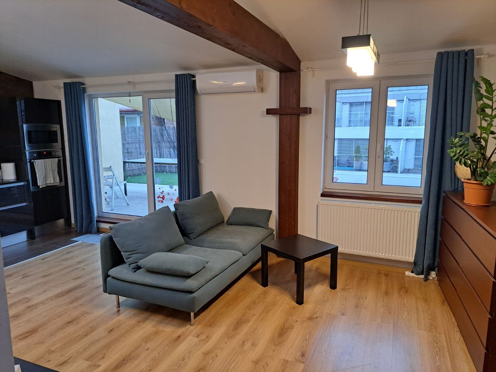 Pronájem bytu 2+1 55 m², Grösslingová, Bratislava - mestská časť Staré Mesto, Bratislavský kraj Pronájem bytu 2+1 55 m², Grösslingová, Bratislava - mestská časť Staré Mesto, Bratislavský kraj