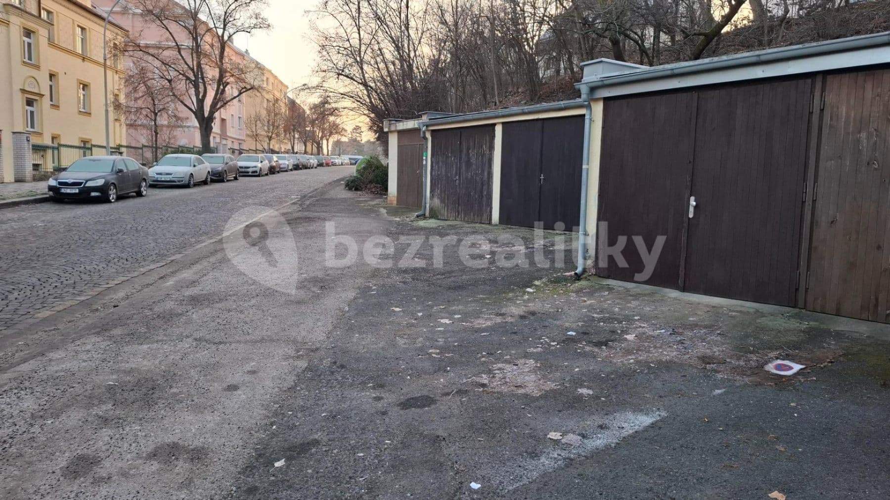 Pronájem garáže 27 m², U Klavírky, Praha, Praha Pronájem garáže 27 m², U Klavírky, Praha, Praha