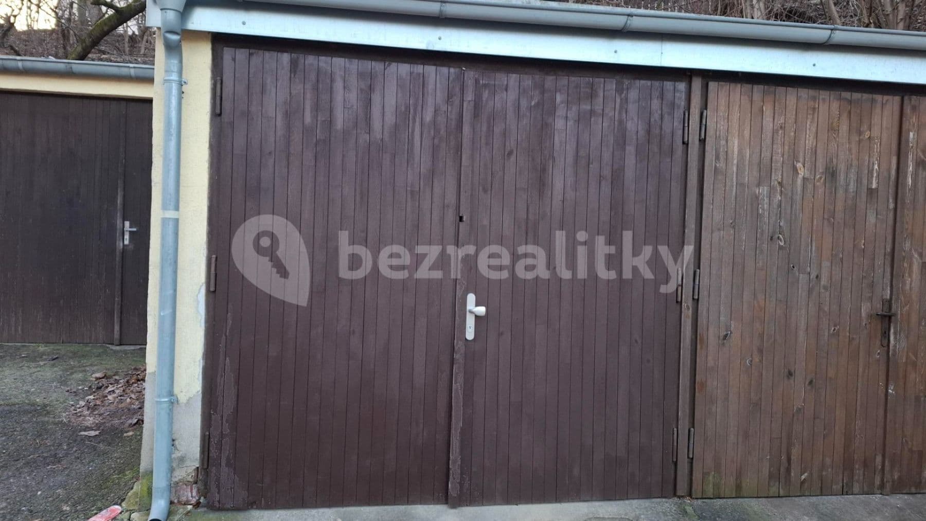 Pronájem garáže 27 m², U Klavírky, Praha, Praha Pronájem garáže 27 m², U Klavírky, Praha, Praha