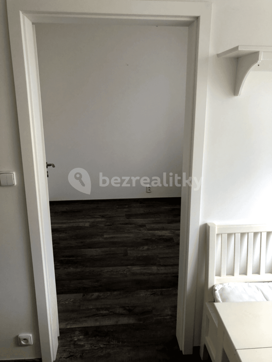 Pronájem bytu 3+1 63 m², Valachův žleb, Zlín, Zlínský kraj Pronájem bytu 3+1 63 m², Valachův žleb, Zlín, Zlínský kraj