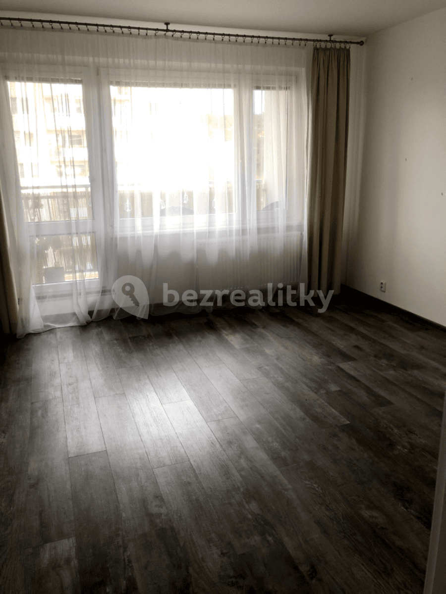 Pronájem bytu 3+1 63 m², Valachův žleb, Zlín, Zlínský kraj Pronájem bytu 3+1 63 m², Valachův žleb, Zlín, Zlínský kraj