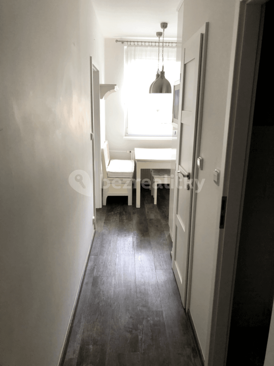 Pronájem bytu 3+1 63 m², Valachův žleb, Zlín, Zlínský kraj Pronájem bytu 3+1 63 m², Valachův žleb, Zlín, Zlínský kraj