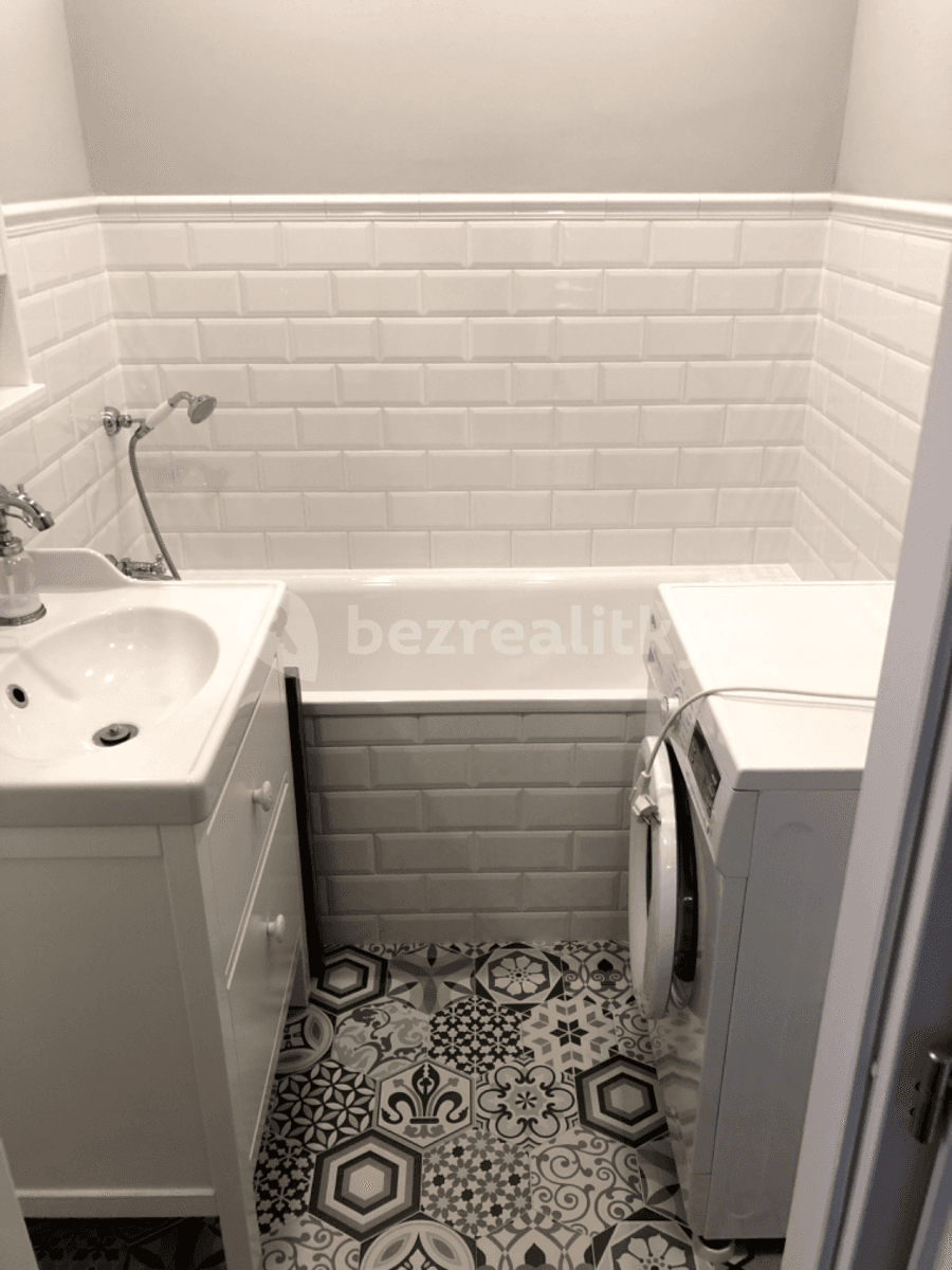 Pronájem bytu 3+1 63 m², Valachův žleb, Zlín, Zlínský kraj Pronájem bytu 3+1 63 m², Valachův žleb, Zlín, Zlínský kraj