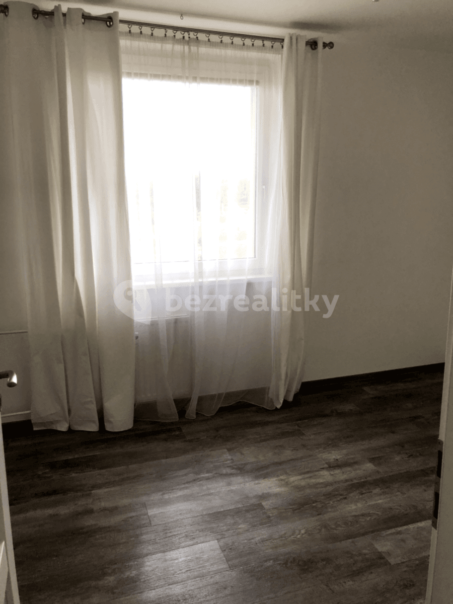 Pronájem bytu 3+1 63 m², Valachův žleb, Zlín, Zlínský kraj Pronájem bytu 3+1 63 m², Valachův žleb, Zlín, Zlínský kraj