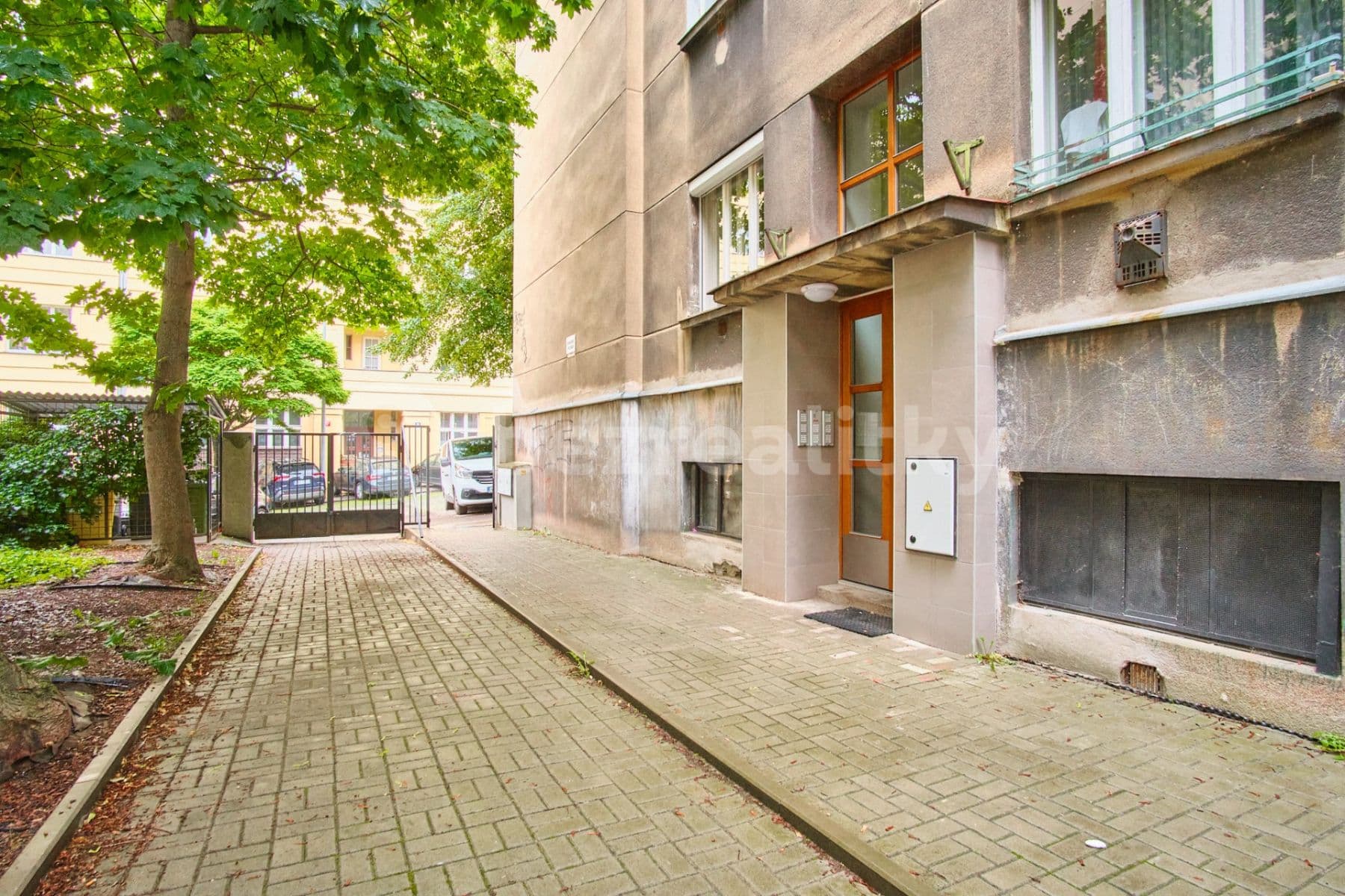 Pronájem bytu 2+kk 55 m², Baranova, Praha, Praha Pronájem bytu 2+kk 55 m², Baranova, Praha, Praha