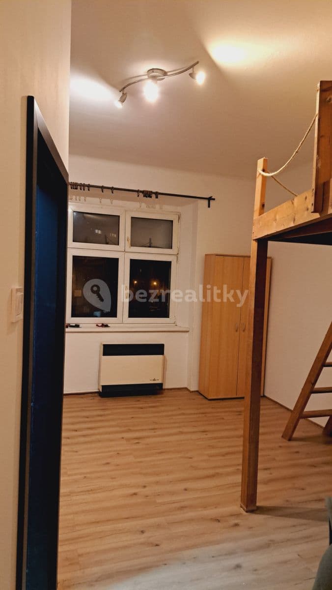 Pronájem bytu 1+kk 30 m², U Křížku, Praha, Praha Pronájem bytu 1+kk 30 m², U Křížku, Praha, Praha