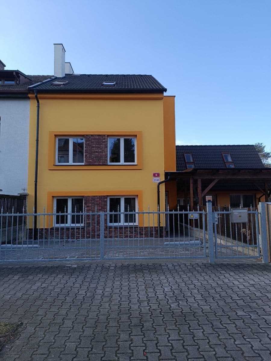 Prodej domu 200 m², pozemek 256 m², Polní, Plzeň, Plzeňský kraj Prodej domu 200 m², pozemek 256 m², Polní, Plzeň, Plzeňský kraj