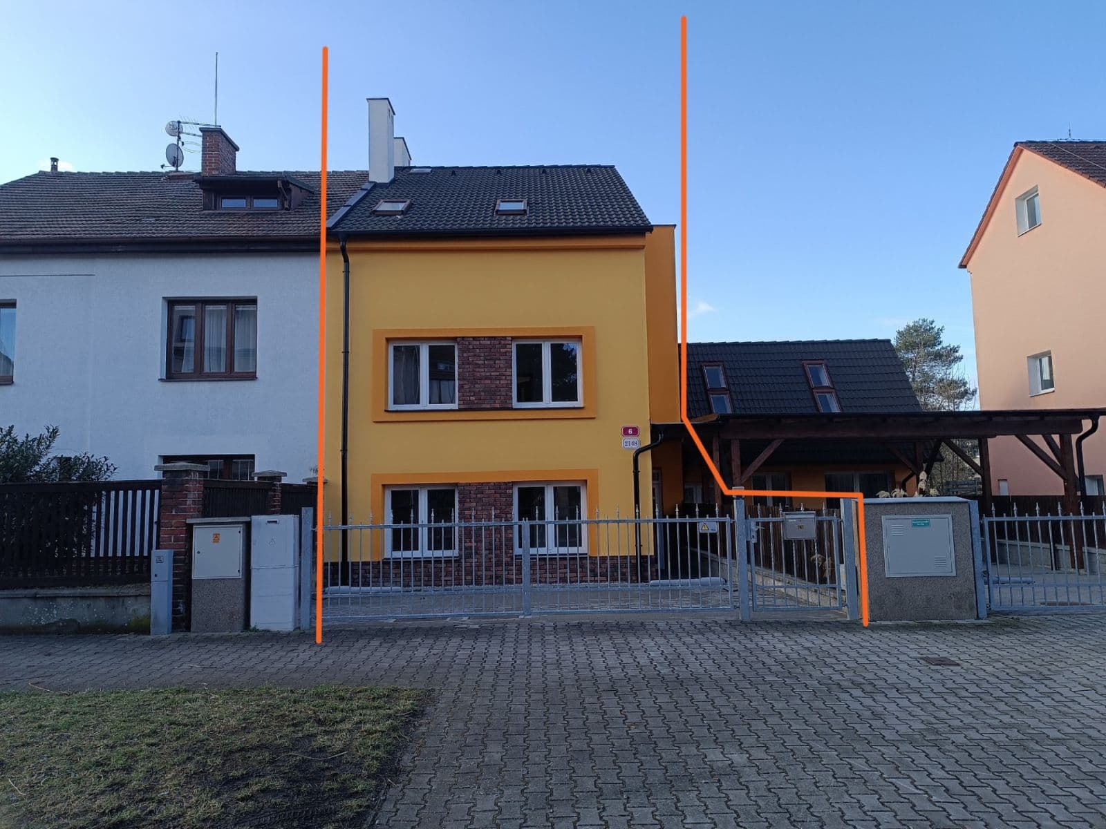 Prodej domu 200 m², pozemek 256 m², Polní, Plzeň, Plzeňský kraj Prodej domu 200 m², pozemek 256 m², Polní, Plzeň, Plzeňský kraj