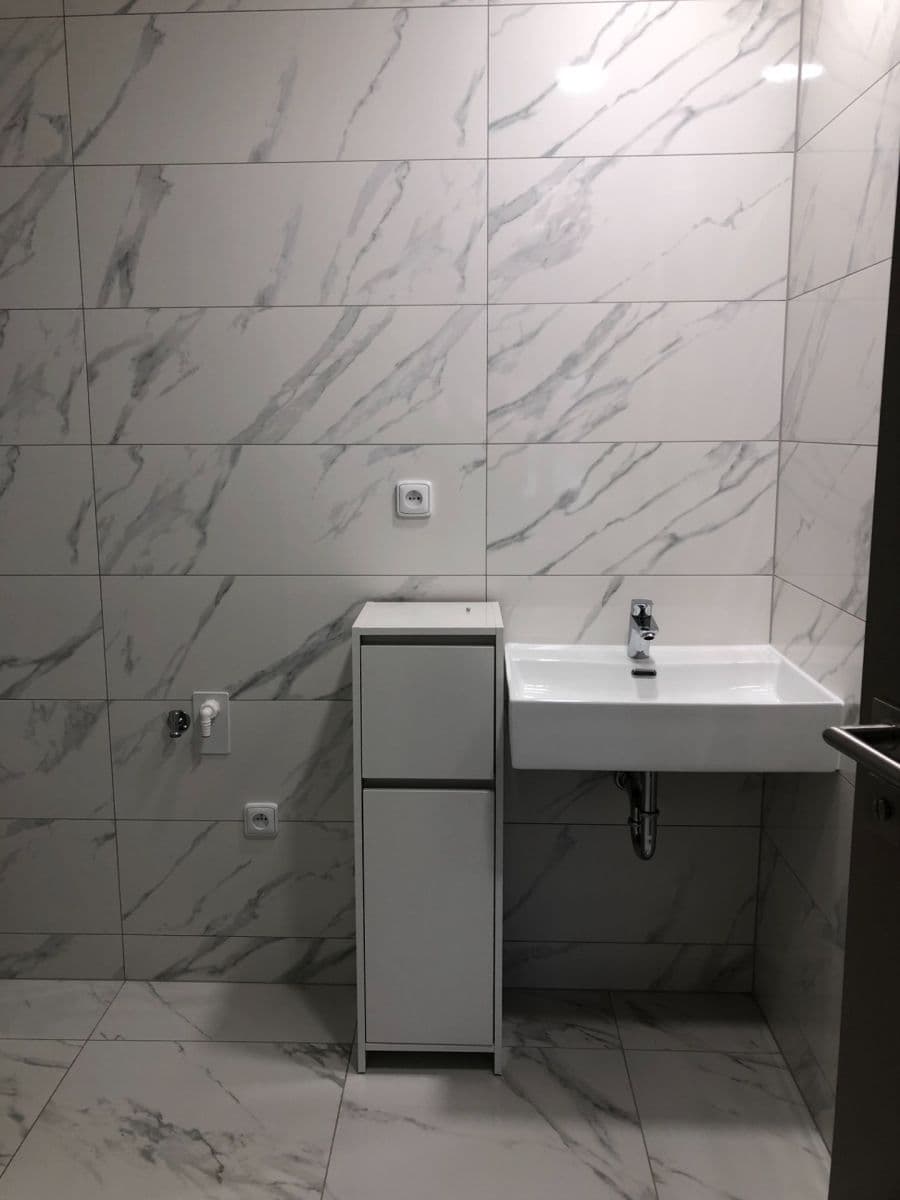 Pronájem bytu 1+kk 28 m², Bělohorská, Praha, Praha Pronájem bytu 1+kk 28 m², Bělohorská, Praha, Praha