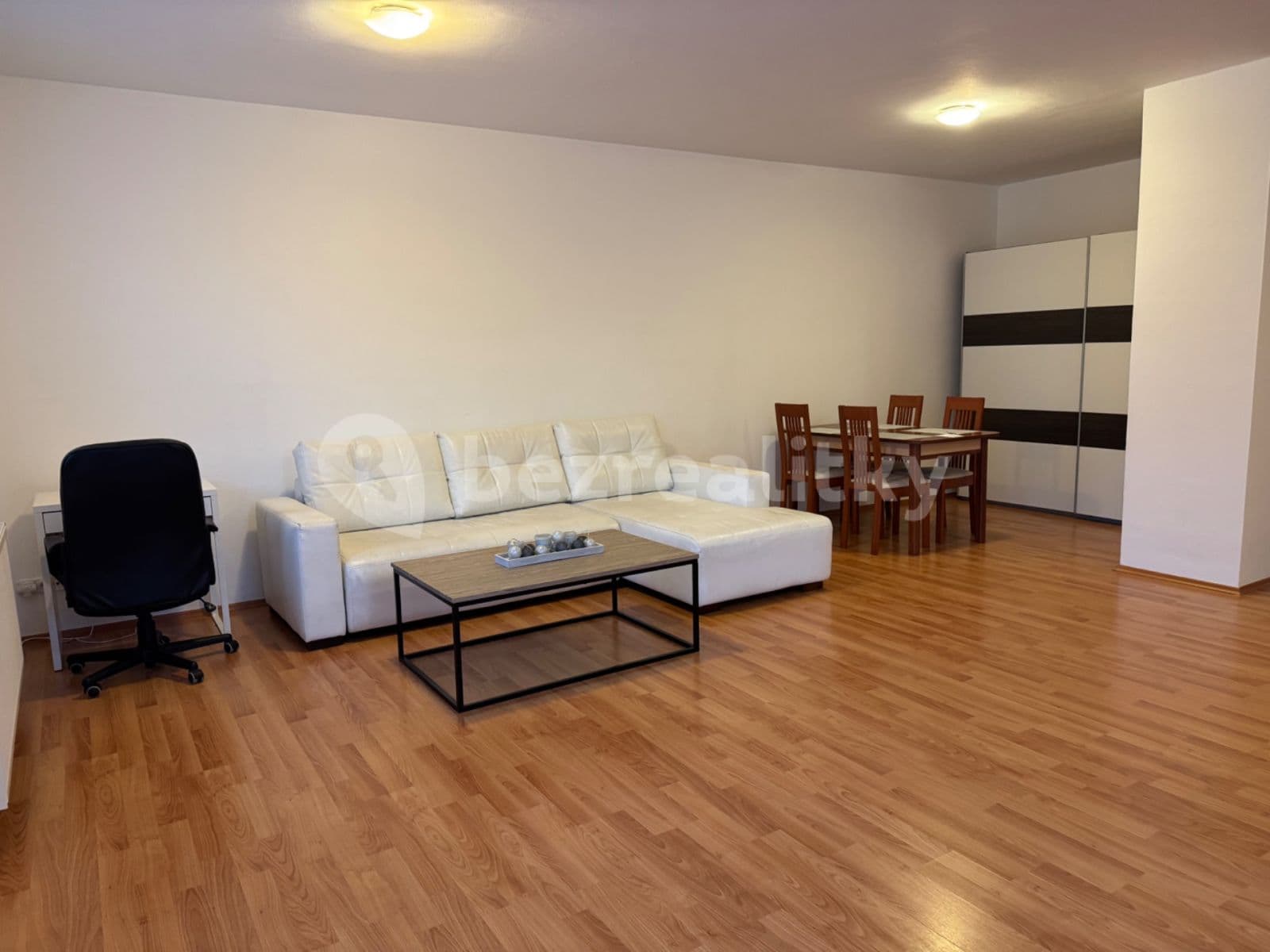 Pronájem bytu 2+1 81 m², Pivoňkova, Brno, Jihomoravský kraj Pronájem bytu 2+1 81 m², Pivoňkova, Brno, Jihomoravský kraj