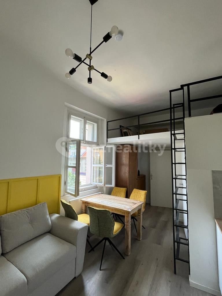 Pronájem bytu 1+kk 28 m², U Pekařky, Praha, Praha Pronájem bytu 1+kk 28 m², U Pekařky, Praha, Praha