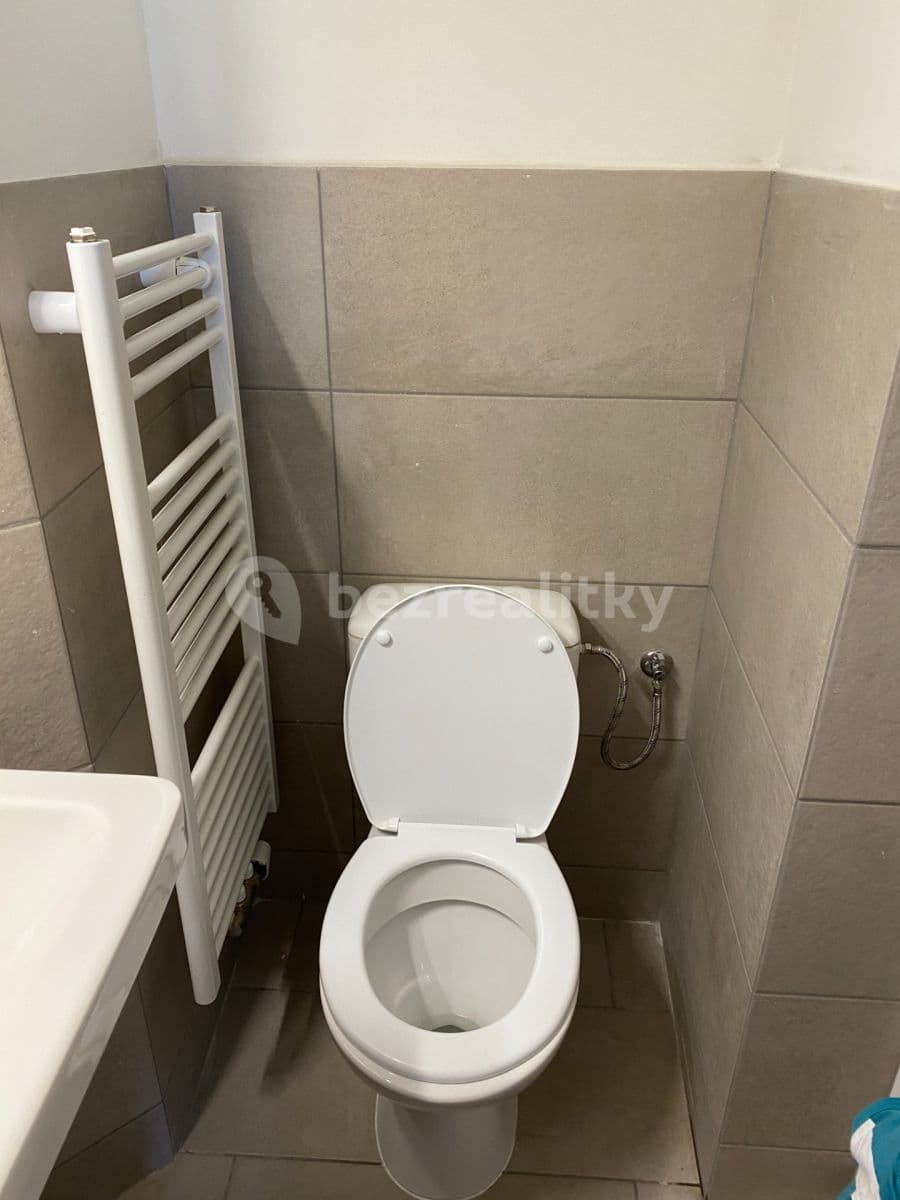 Pronájem bytu 1+kk 28 m², U Pekařky, Praha, Praha Pronájem bytu 1+kk 28 m², U Pekařky, Praha, Praha