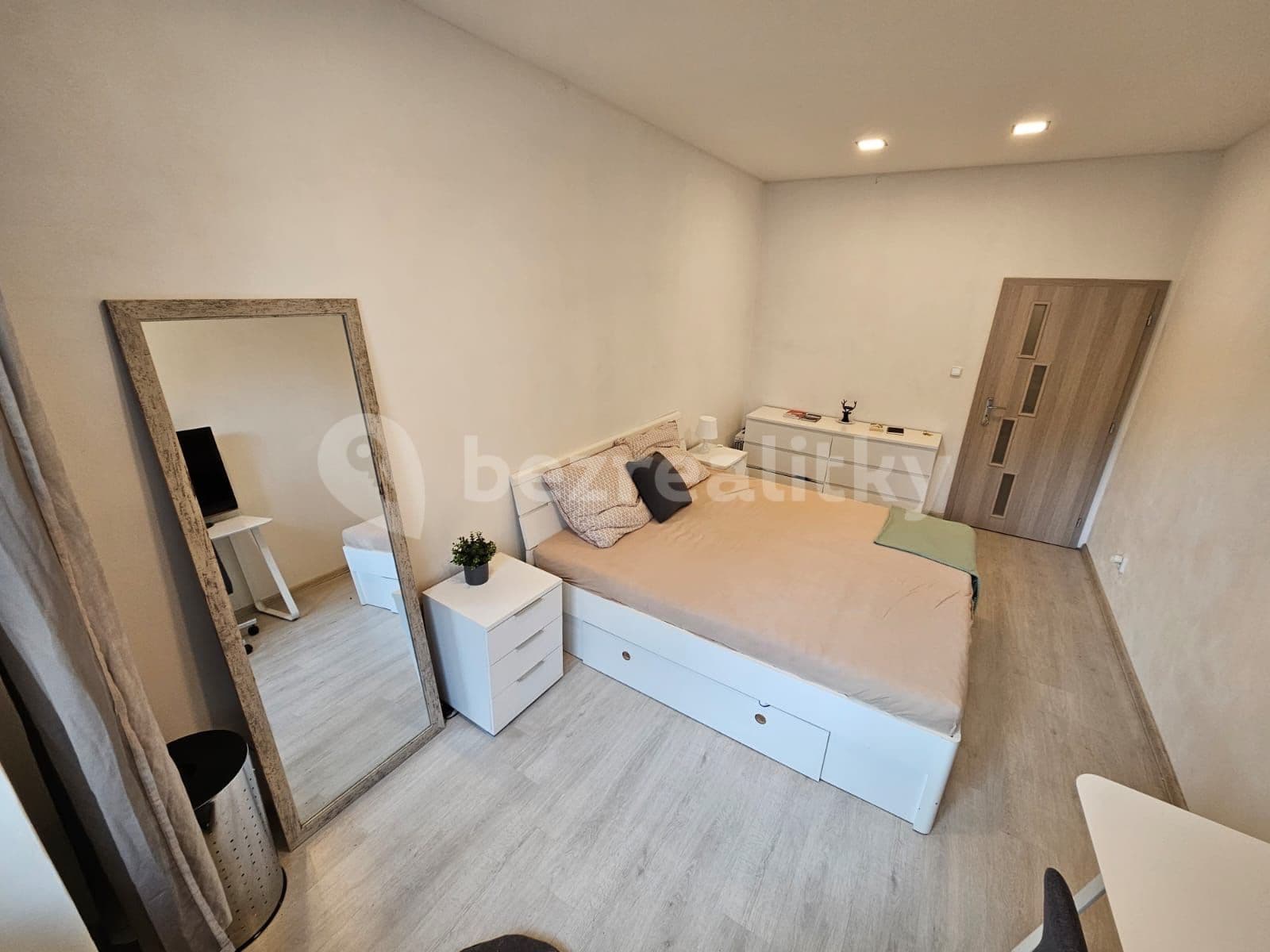Pronájem bytu 2+kk 43 m², Na Louži, Praha, Praha Pronájem bytu 2+kk 43 m², Na Louži, Praha, Praha