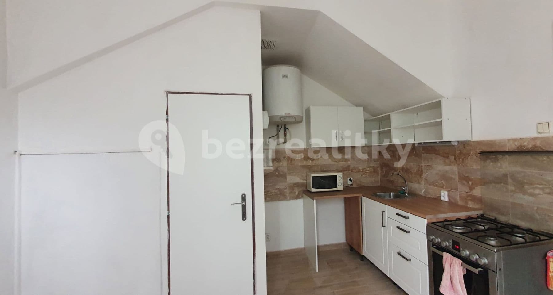 Pronájem bytu 1+1 44 m², Nad Malým mýtem, Praha, Praha Pronájem bytu 1+1 44 m², Nad Malým mýtem, Praha, Praha