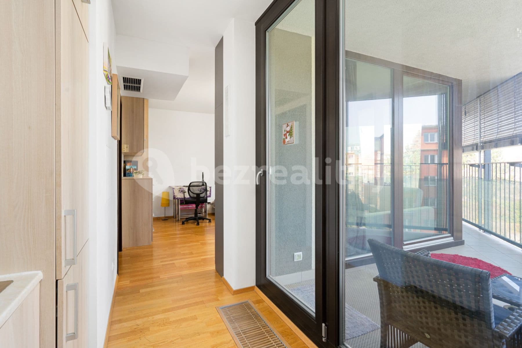 Pronájem bytu 1+kk 40 m², Malešická, Praha, Praha Pronájem bytu 1+kk 40 m², Malešická, Praha, Praha