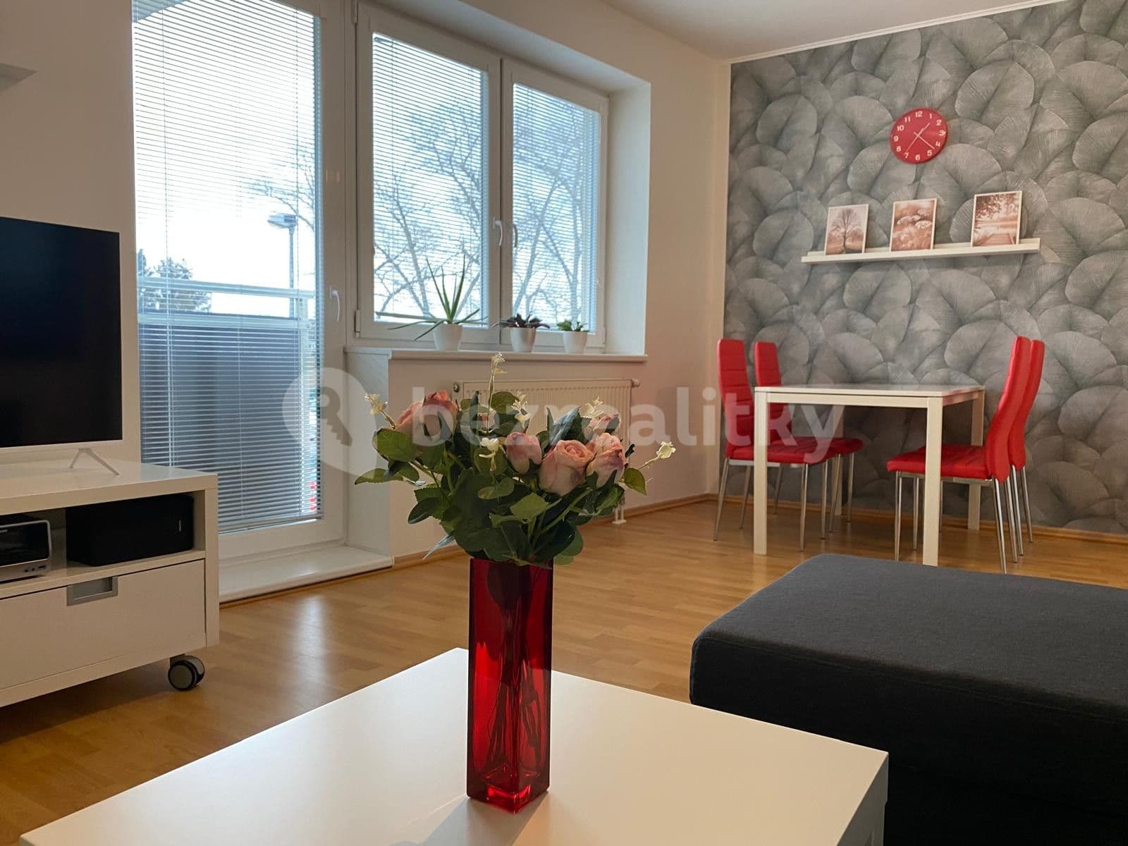 Pronájem bytu 1+kk 38 m², V Osikách, Praha, Praha Pronájem bytu 1+kk 38 m², V Osikách, Praha, Praha