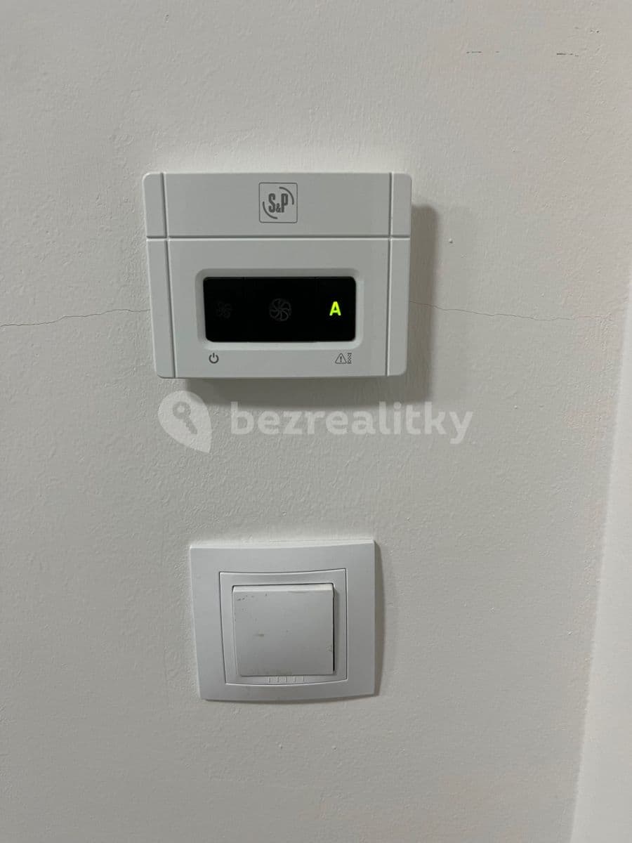 Pronájem bytu 1+kk 40 m², Hornoměcholupská, Praha, Praha Pronájem bytu 1+kk 40 m², Hornoměcholupská, Praha, Praha