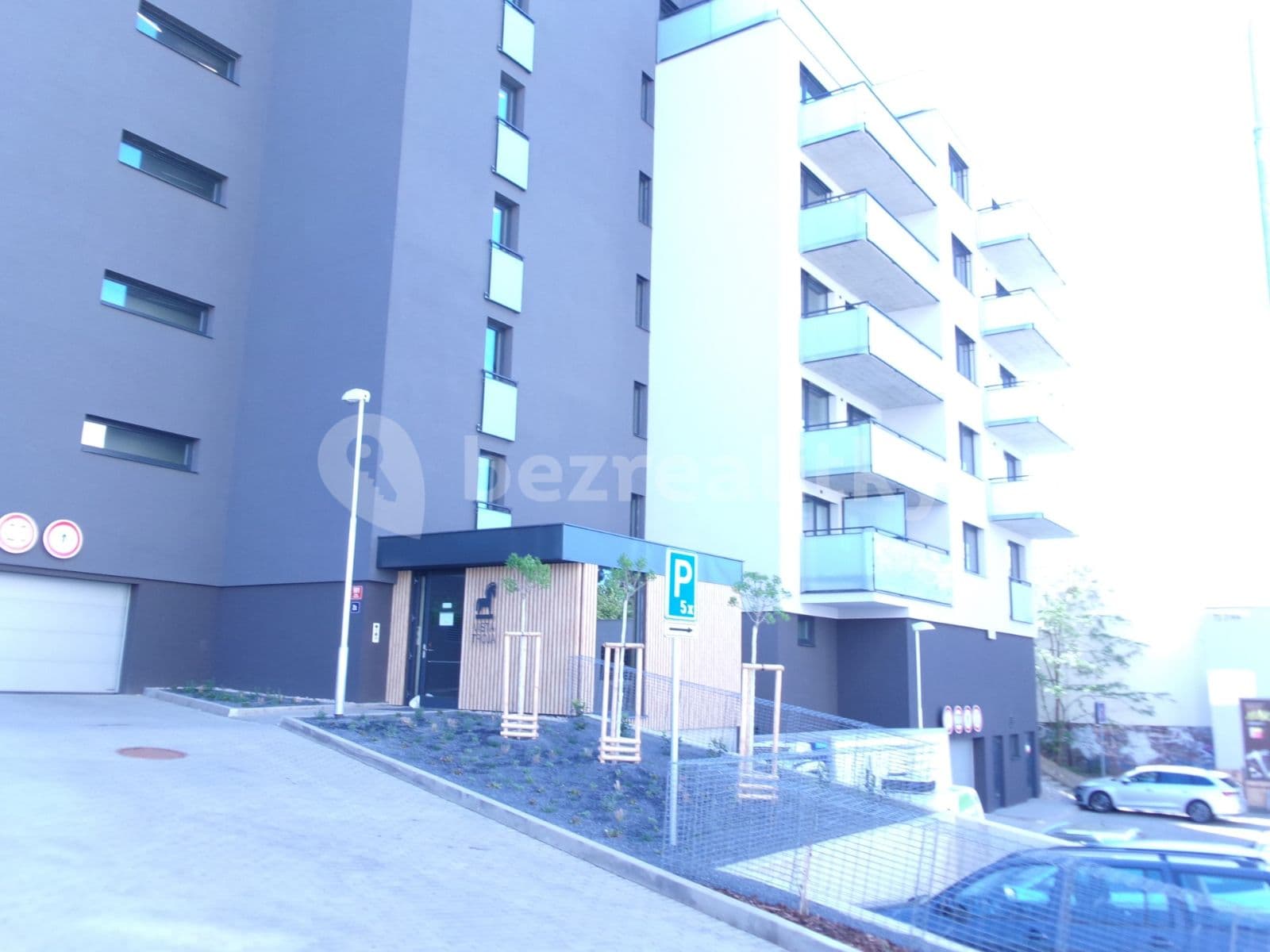 Pronájem garáže 12 m², Mazurská, Praha, Praha Pronájem garáže 12 m², Mazurská, Praha, Praha