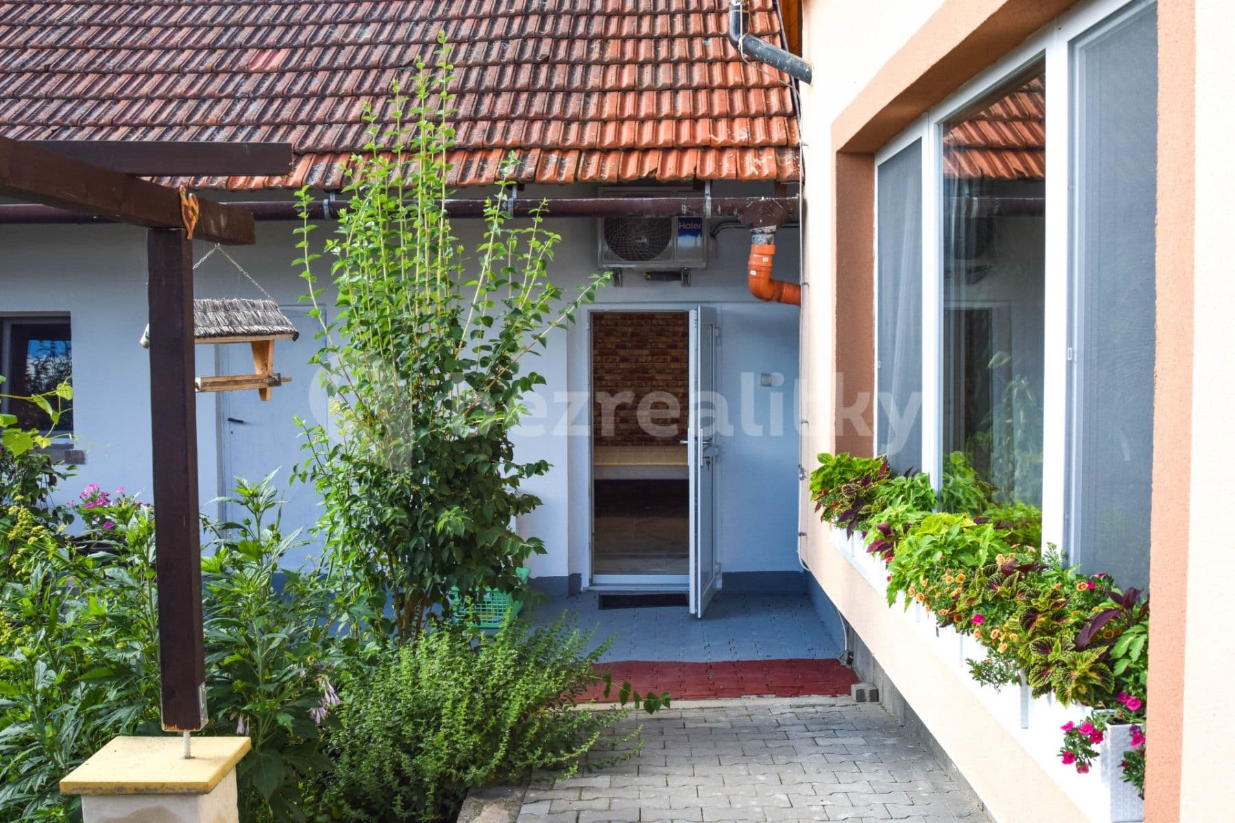 Pronájem bytu 2+kk 36 m², Nesvačilka, Jihomoravský kraj Pronájem bytu 2+kk 36 m², Nesvačilka, Jihomoravský kraj