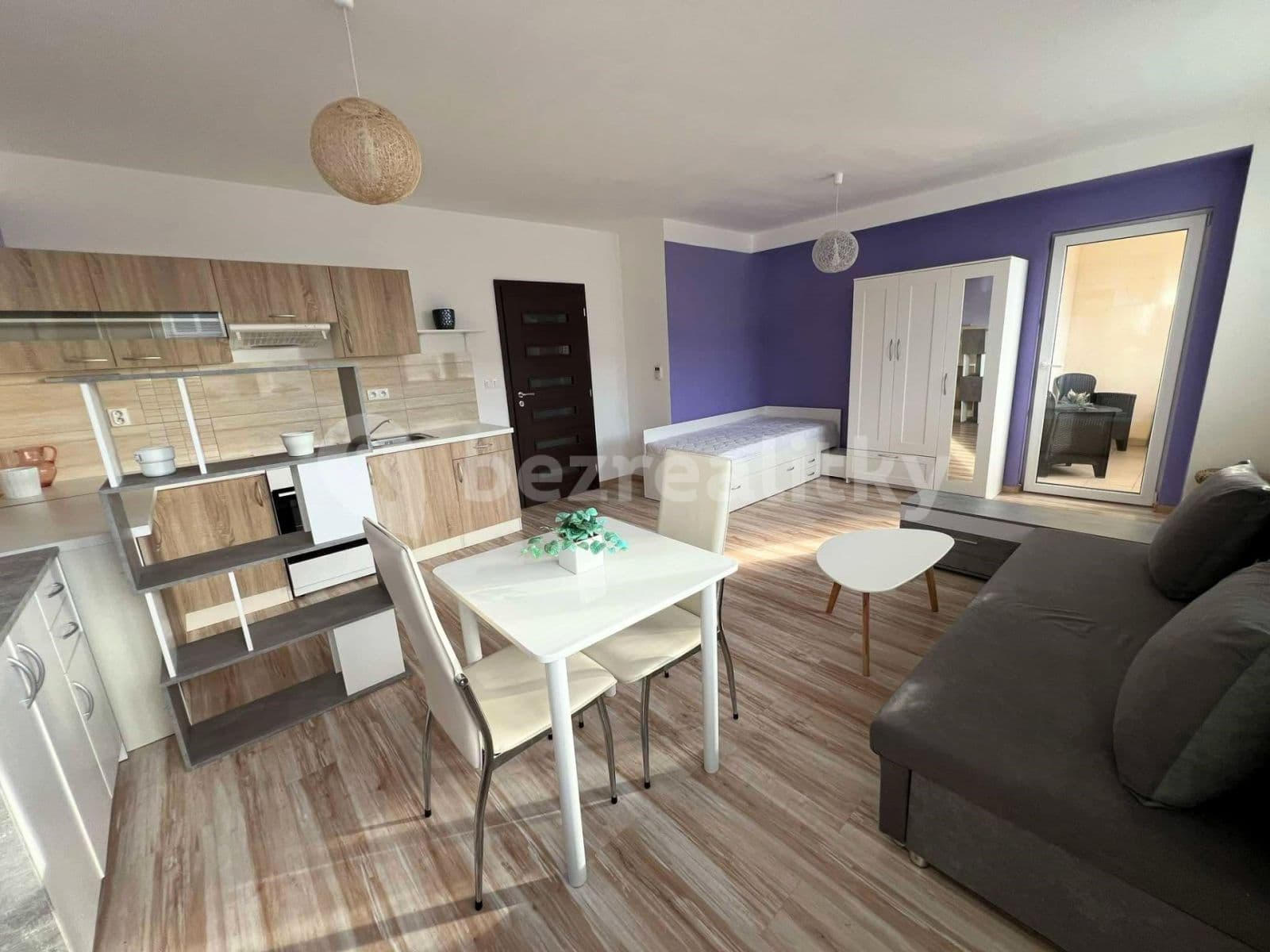 Pronájem bytu 1+kk 38 m², Bořenovská, Holešov, Zlínský kraj Pronájem bytu 1+kk 38 m², Bořenovská, Holešov, Zlínský kraj